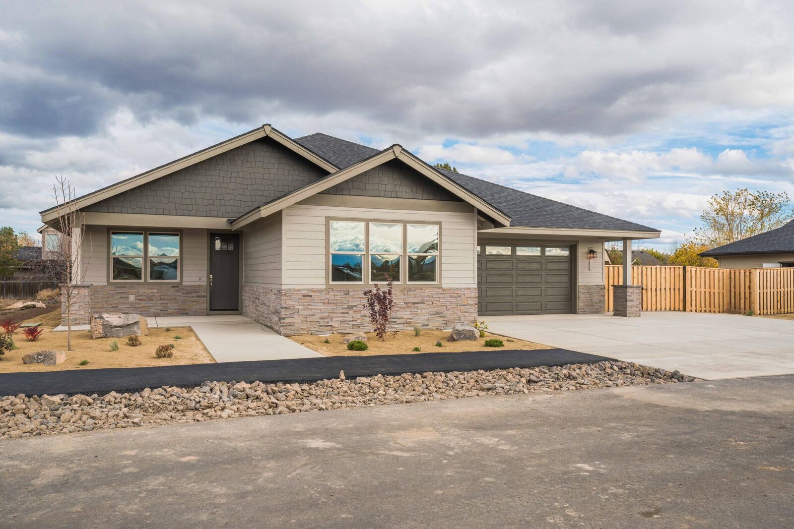 Property Photo: 2736 NW 23rd Loop OR 97756