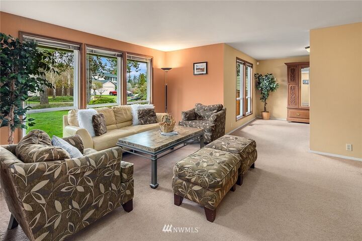 Property Photo: 4730 193rd Avenue SE WA 98027