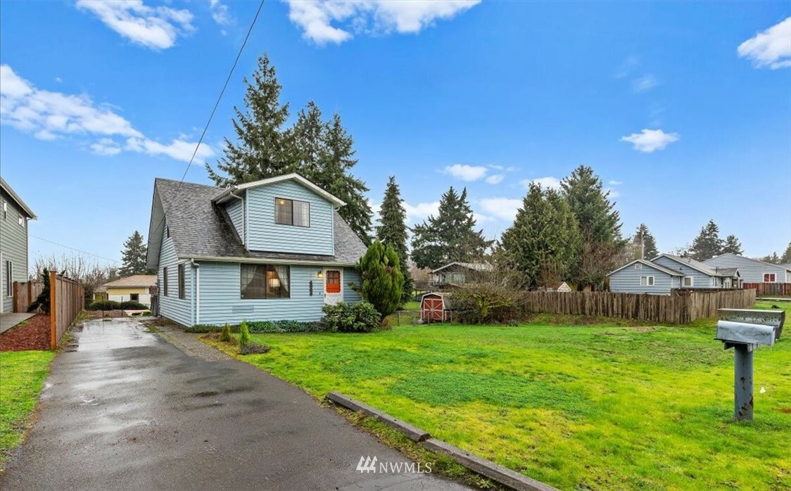 Property Photo:  4249 S 166th Street  WA 98188 