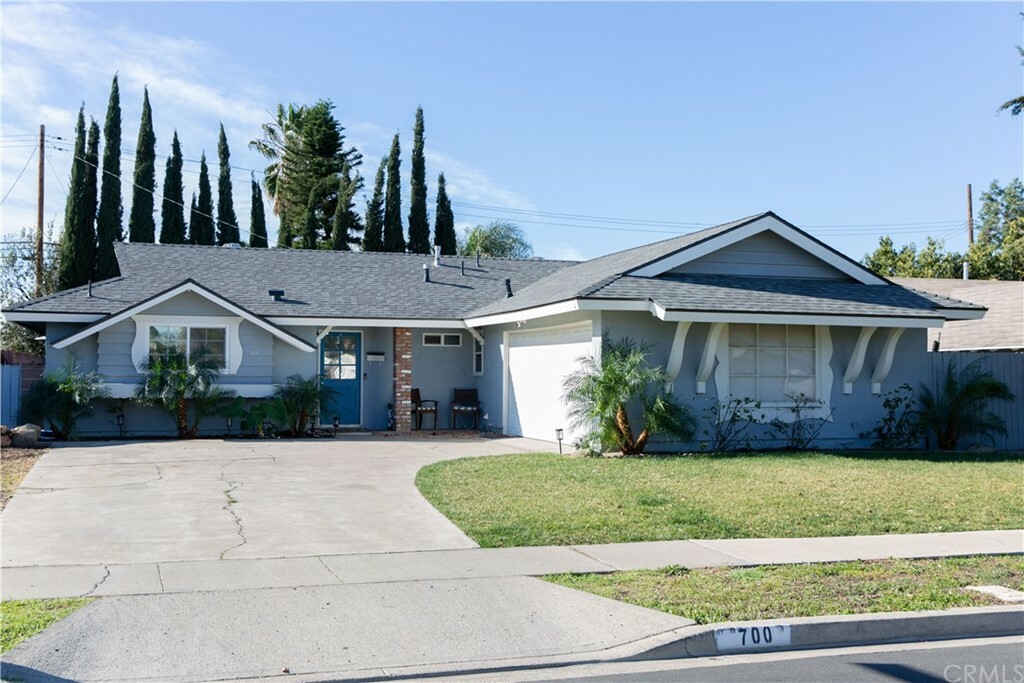 Property Photo:  700 Ruby Drive  CA 92870 