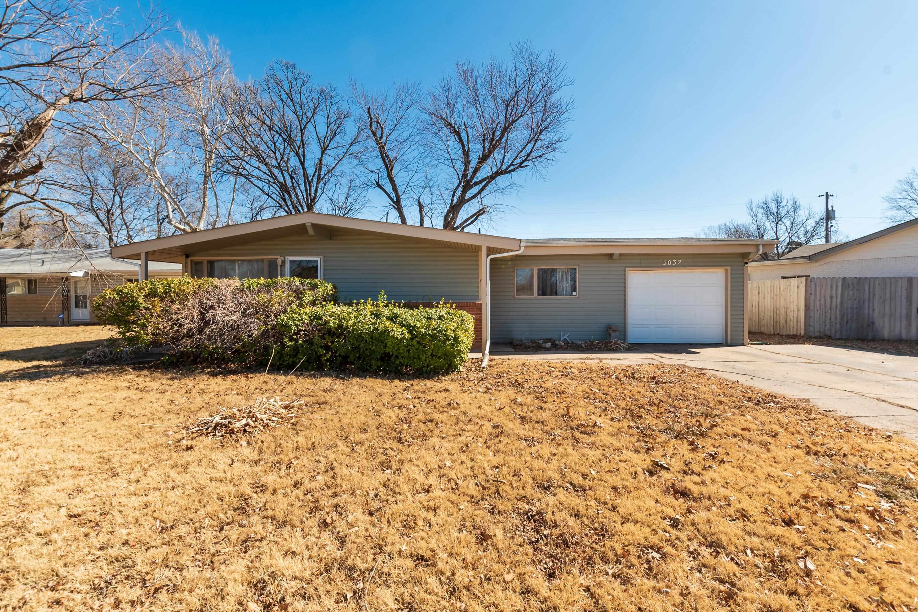 Property Photo:  5032 E Gilbert Ct  KS 67218 