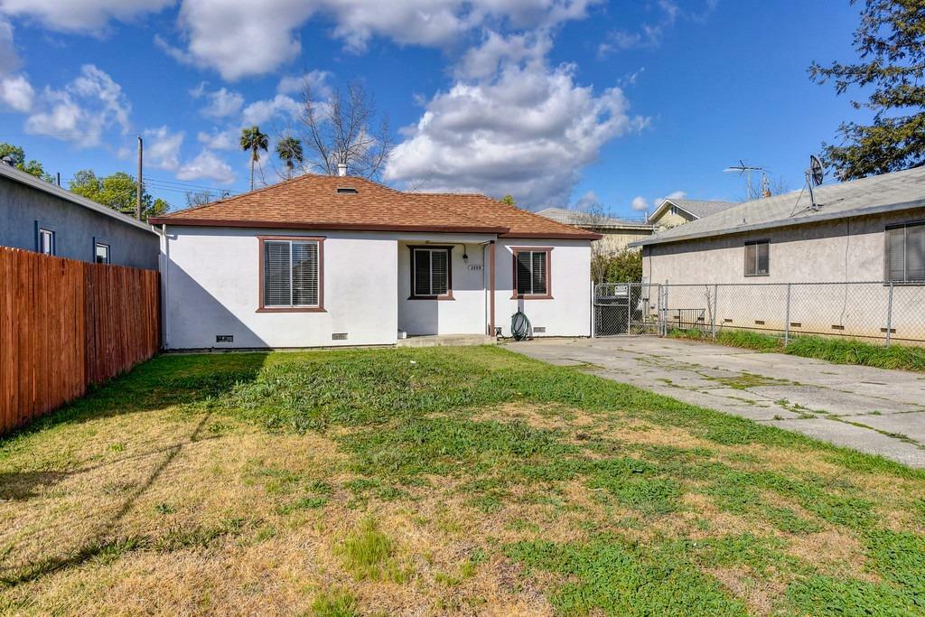 Property Photo:  3809 25th Avenue  CA 95820 