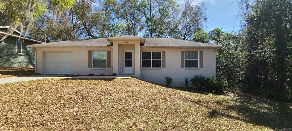 Property Photo:  416 W Woodlawn Street  FL 34450 