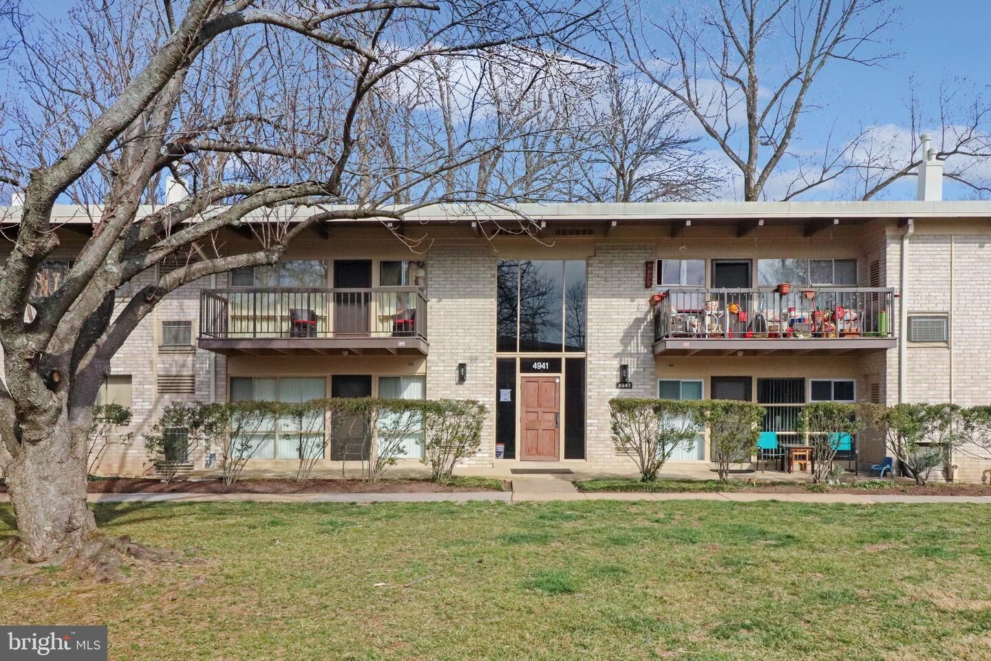 Property Photo:  4941 Americana Drive T-10  VA 22003 