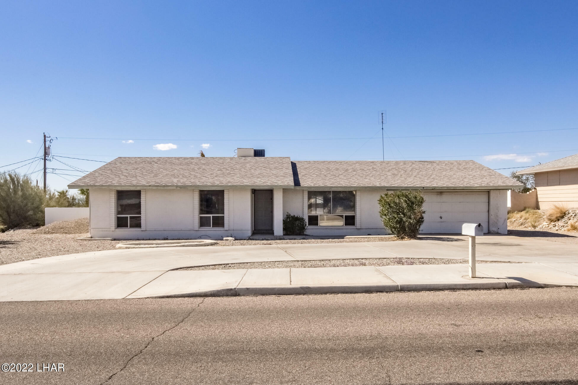 Property Photo:  131 Acoma Blvd  AZ 86403 