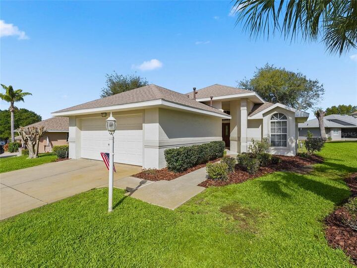 Property Photo:  21129 Braveheart Drive  FL 34748 