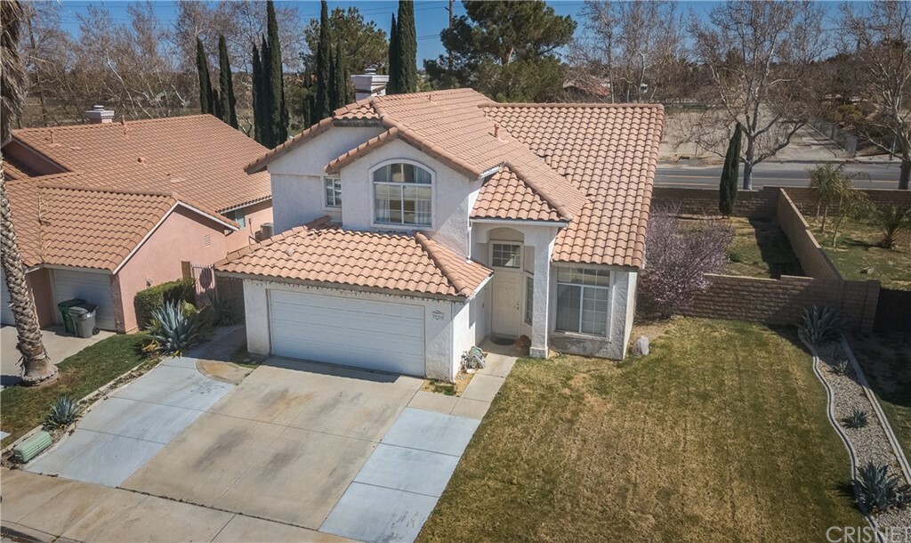 Property Photo:  39762 Tesoro Lane  CA 93551 