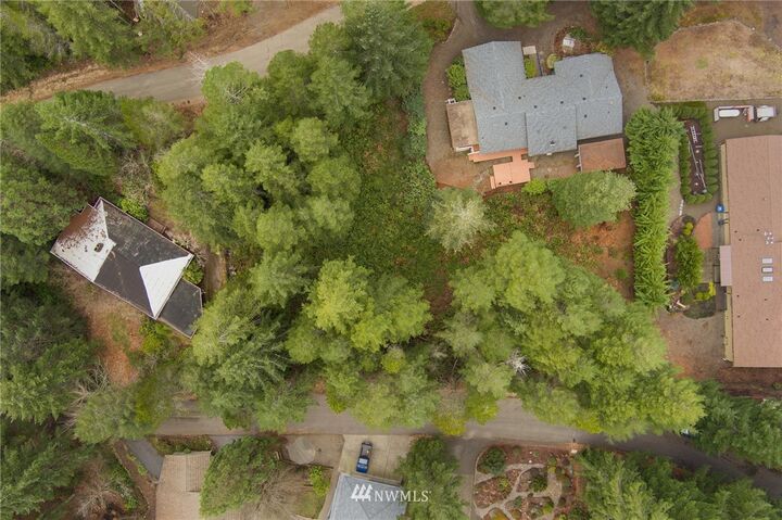 Property Photo: 100 E Fir Tree Lane WA 98592