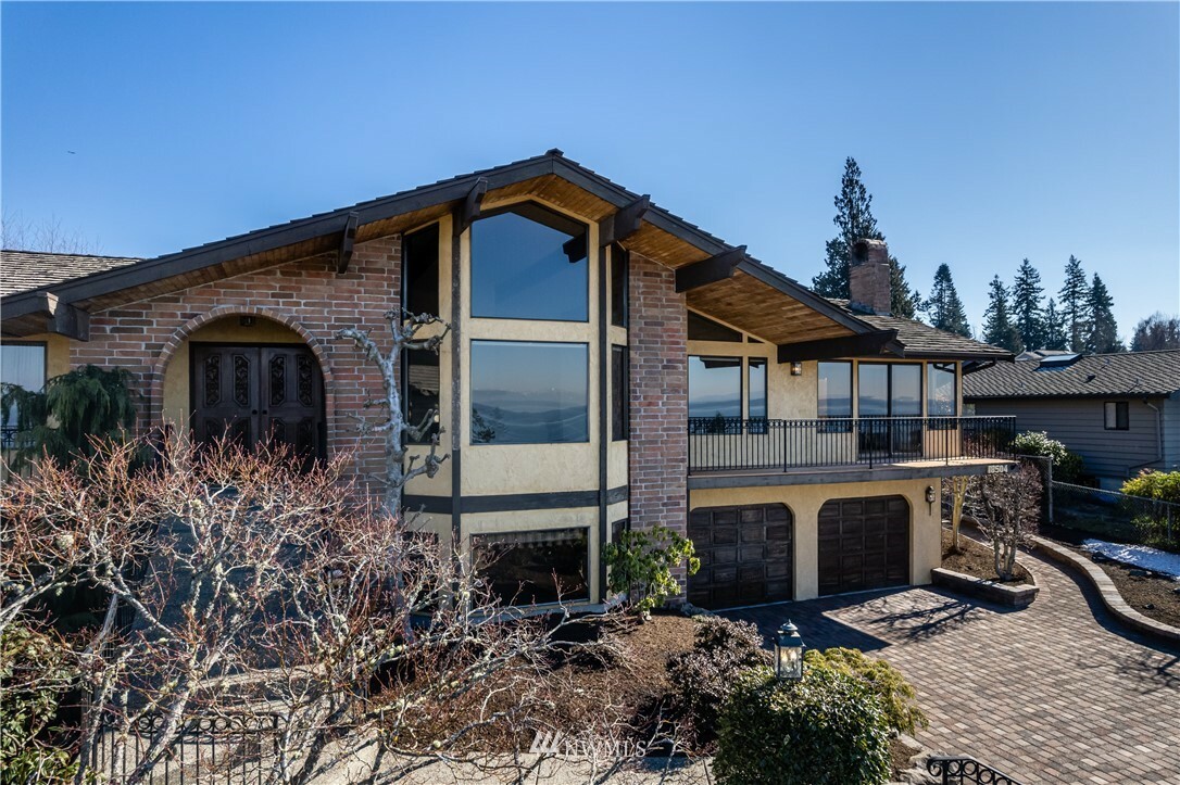 Property Photo:  18504 Ridgefield Road NW  WA 98177 