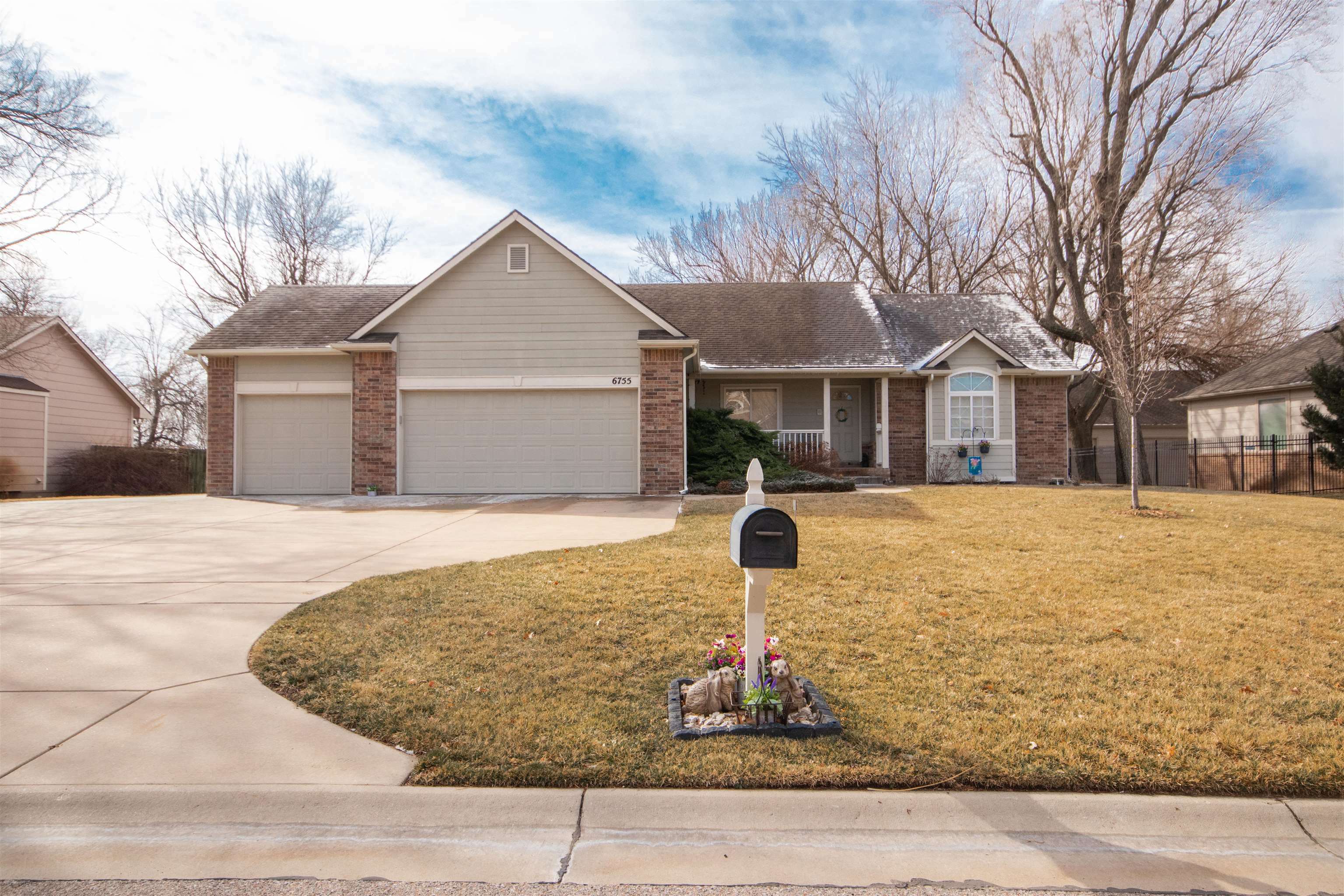 Property Photo:  6755 S Grove Ct  KS 67216 