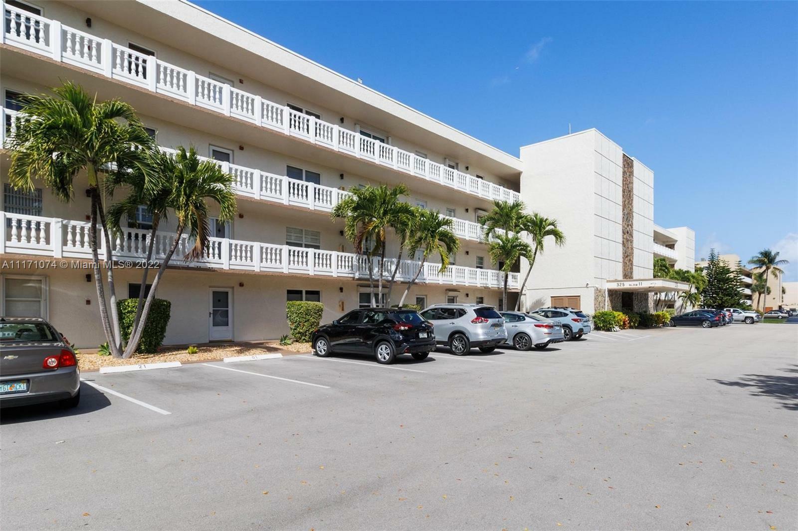 Property Photo: 325 SE 11th Ter 104 FL 33004
