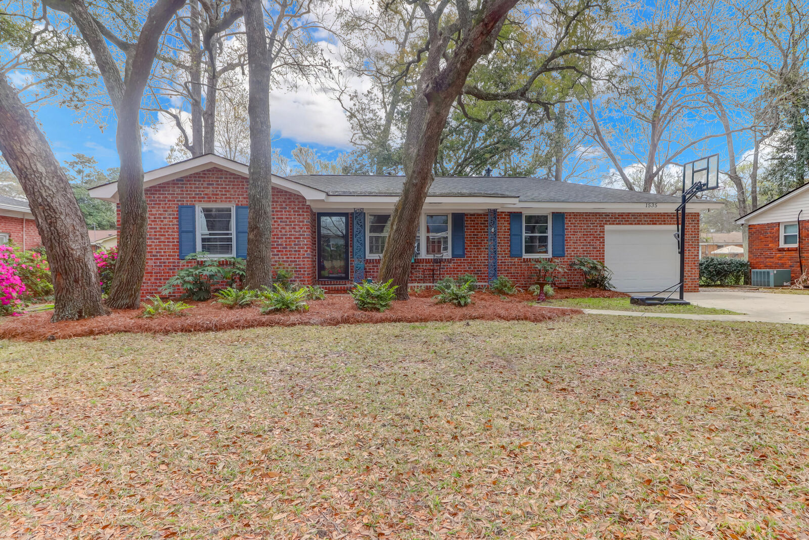 Property Photo: 1535 Salisbury Street SC 29407
