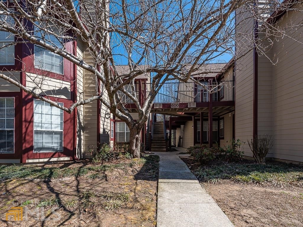 Property Photo:  620 Cypress Pointe Street 620  GA 30022 