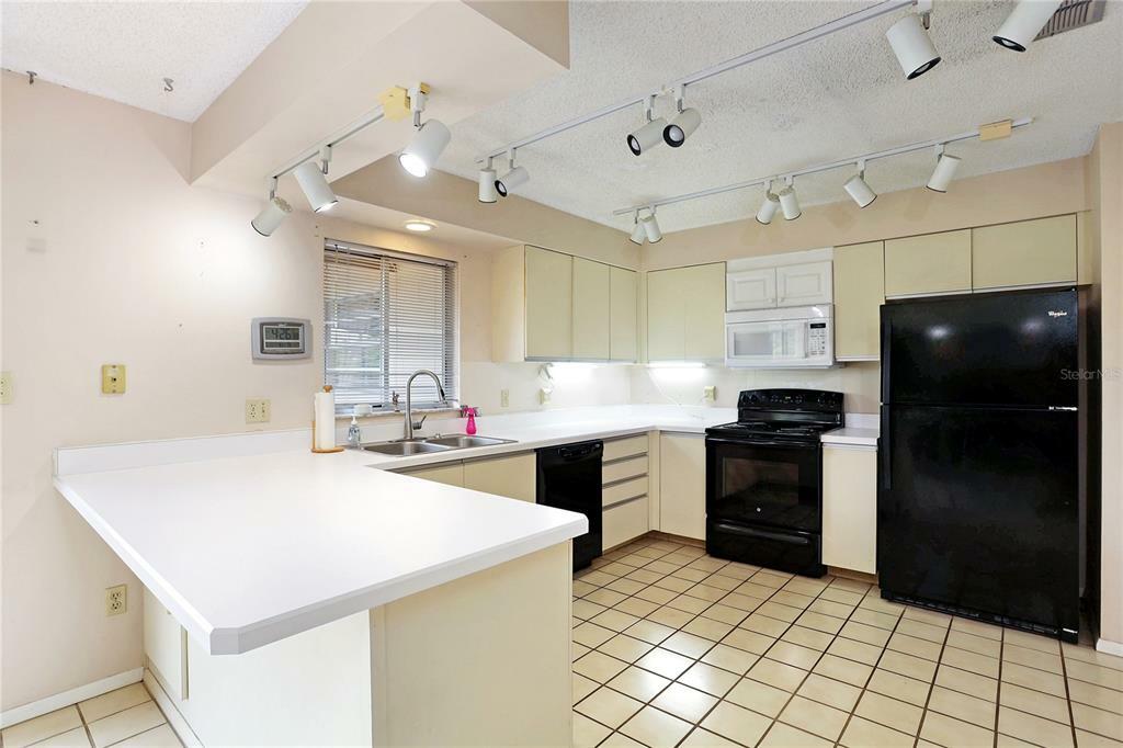Property Photo: 480 Preston Road FL 32750