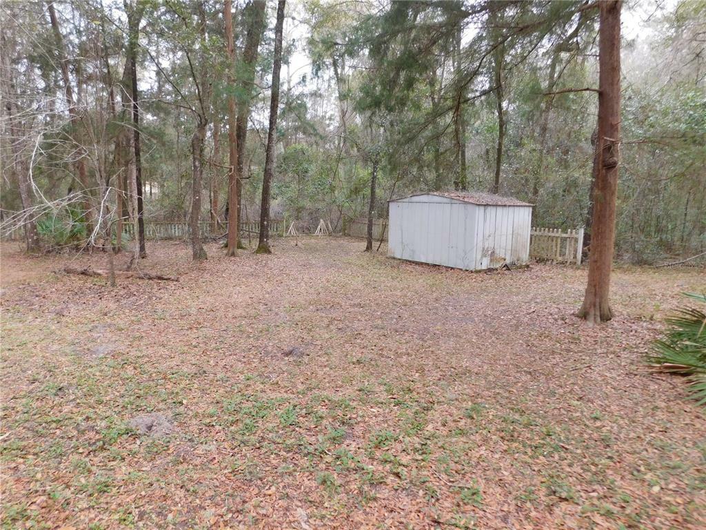 Property Photo:  11251 NE 109th Place  FL 32618 