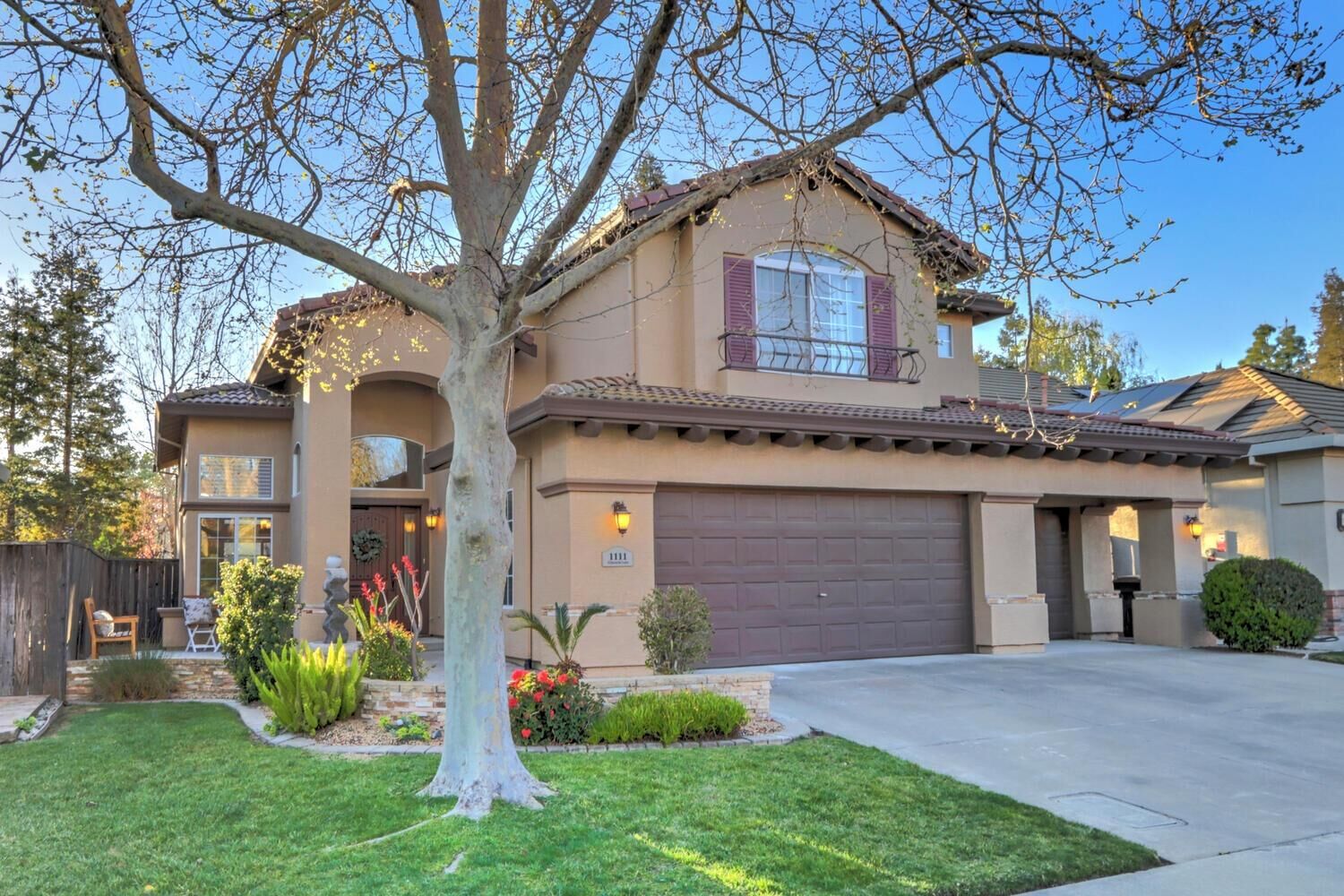 Property Photo: 1111 Villaverde Lane CA 95618