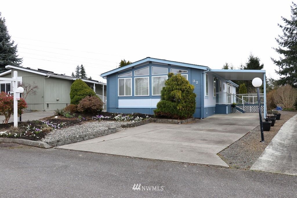 Property Photo:  8430  15th Place SE 32  WA 98258 