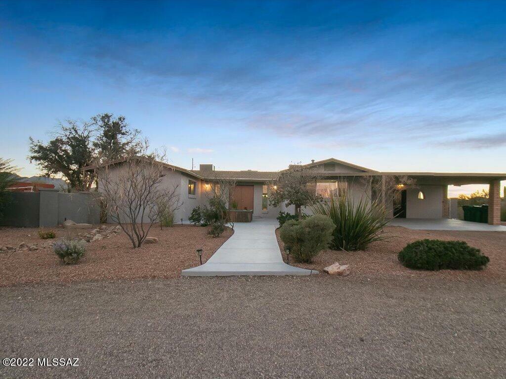 Property Photo: 5425 W Sunset Road AZ 85743
