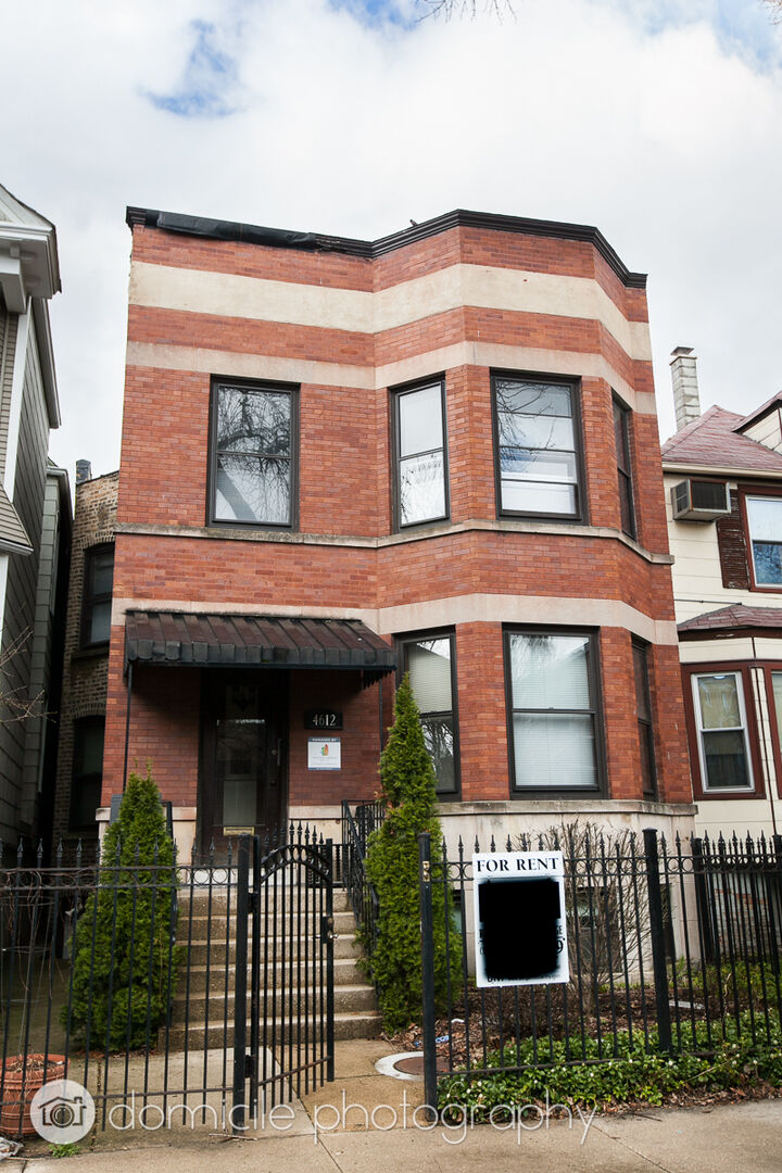 Property Photo: 4612 N Claremont Avenue G IL 60625