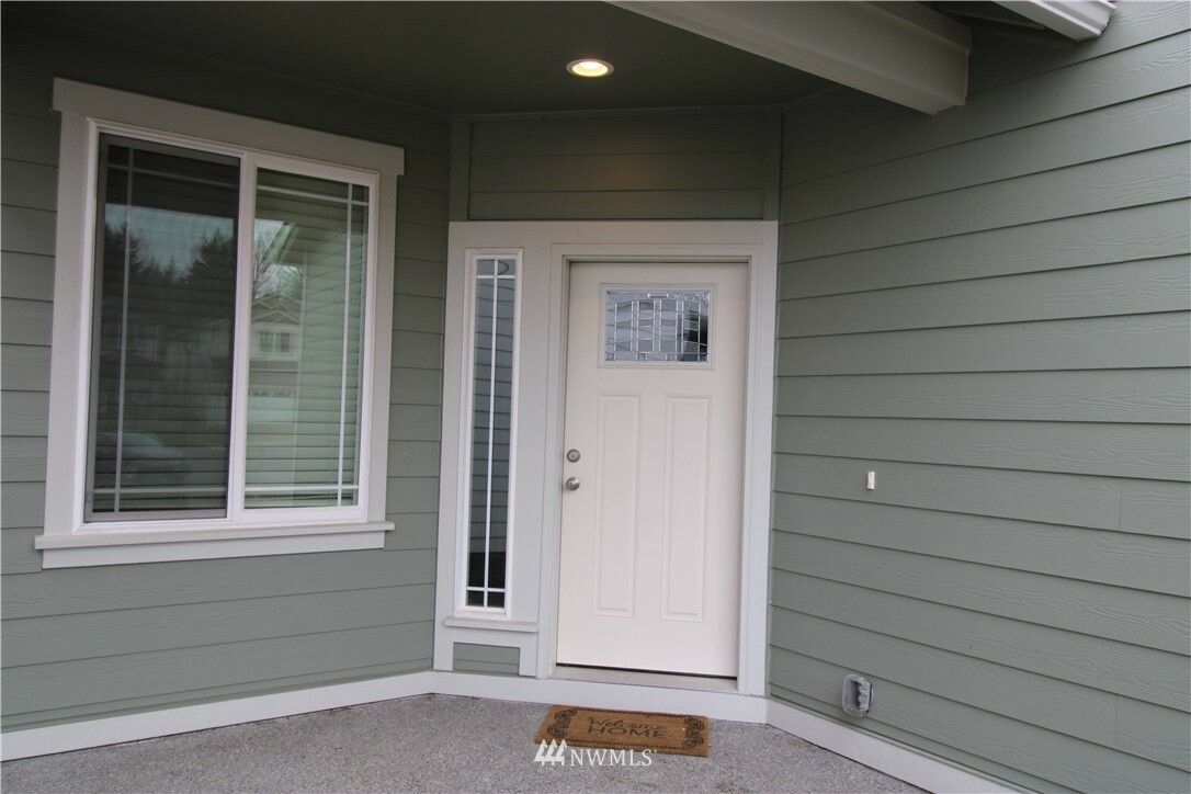 Property Photo:  924 Burton Ray Street NE  WA 98516 