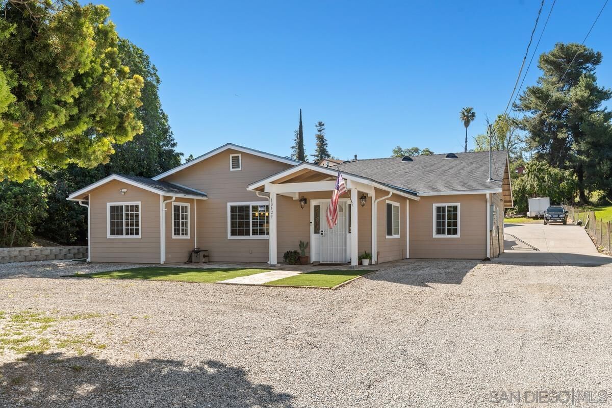 Property Photo: 10429 San Carlos Dr CA 91978