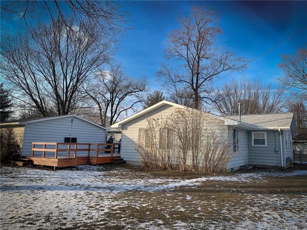 Property Photo:  709 Lincoln Place  IL 61911 