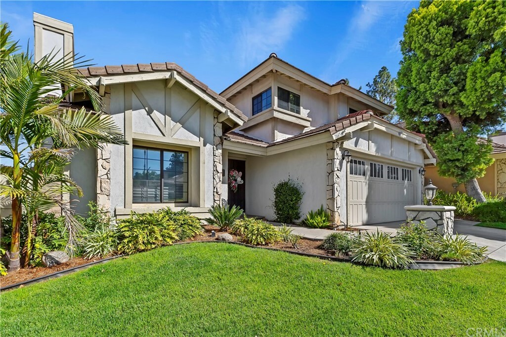 Property Photo:  2665 Hampton Way  CA 92506 