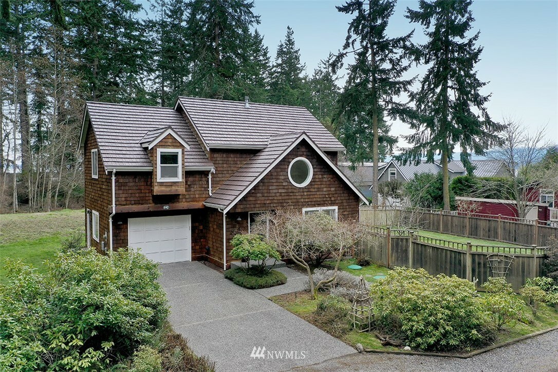 Property Photo:  692 Windmill Drive N  WA 98249 