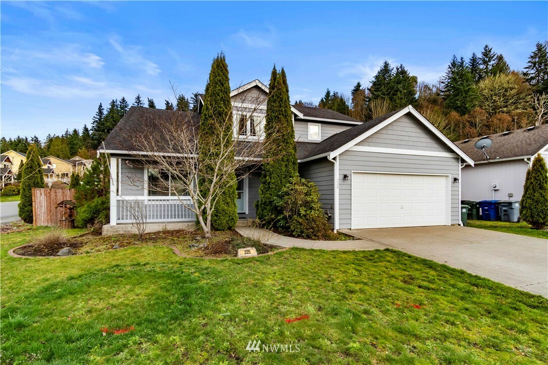 Property Photo: 225 Allison Avenue W WA 98328