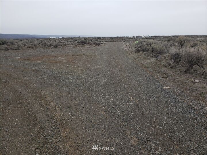Property Photo:  0 Lot 14 Diamondback Drive  WA 98823 