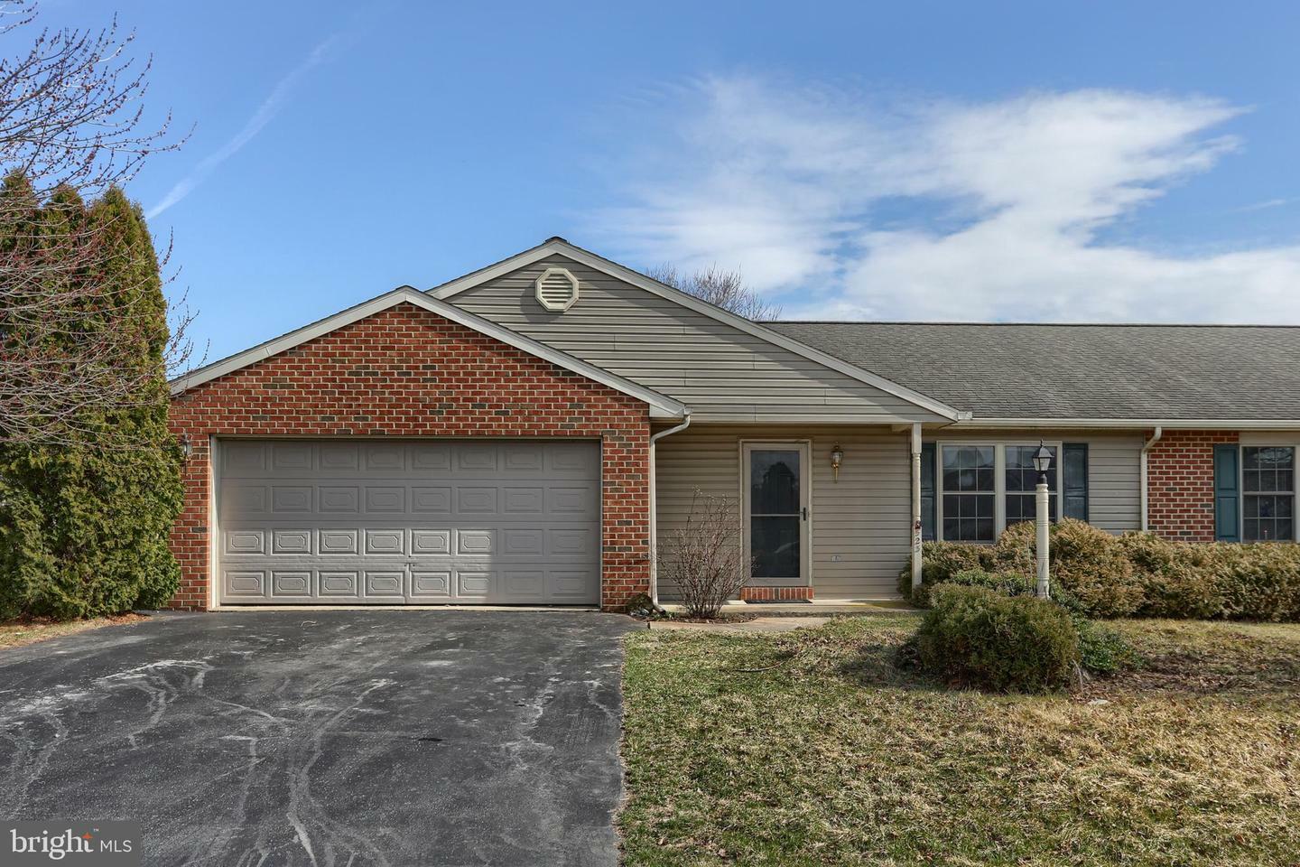 Property Photo: 523 Foggy Bottom Road PA 17522