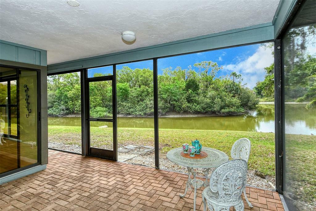 Property Photo:  4146 Woodview Drive  FL 34232 