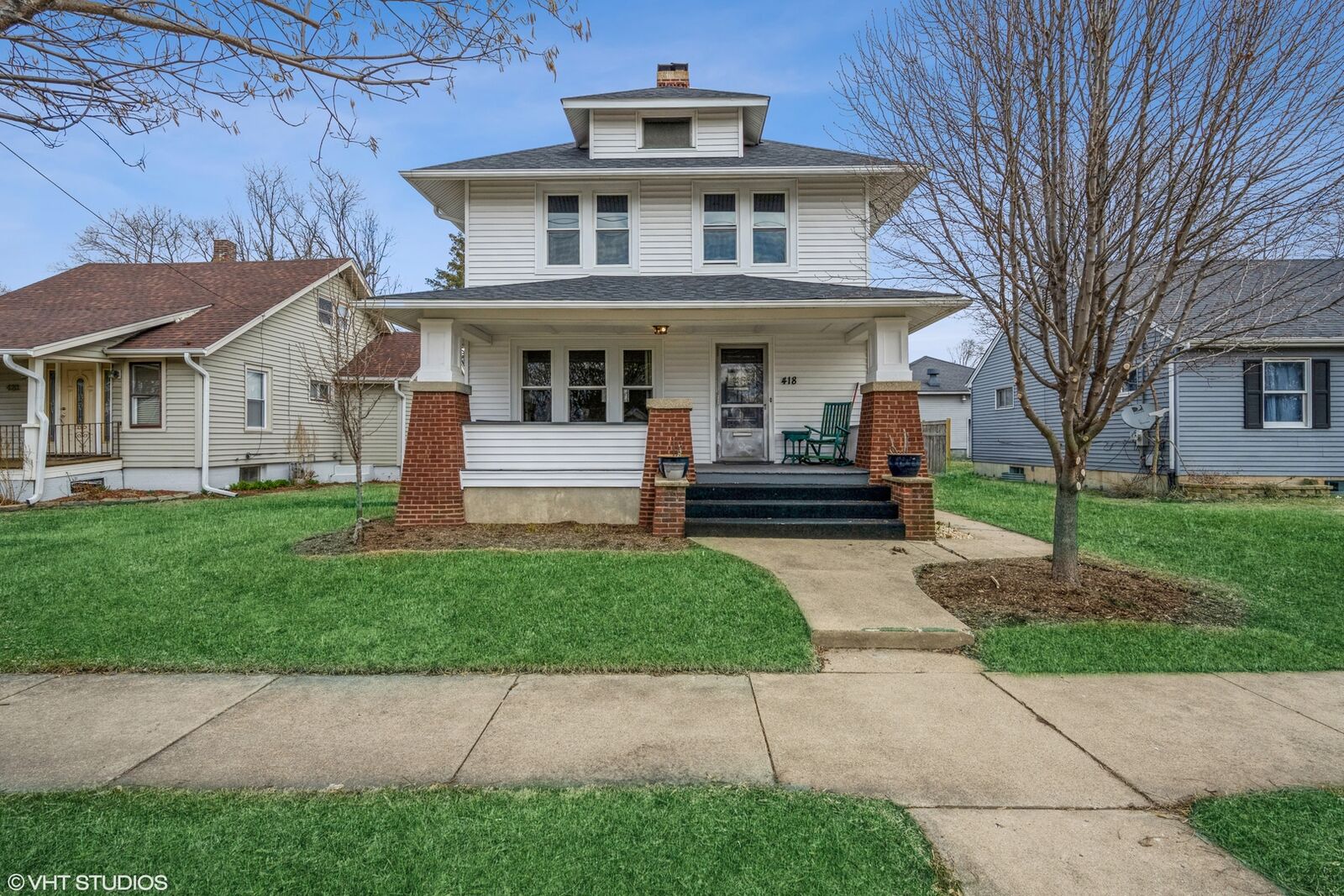Property Photo:  418 Adams Street  IL 60123 
