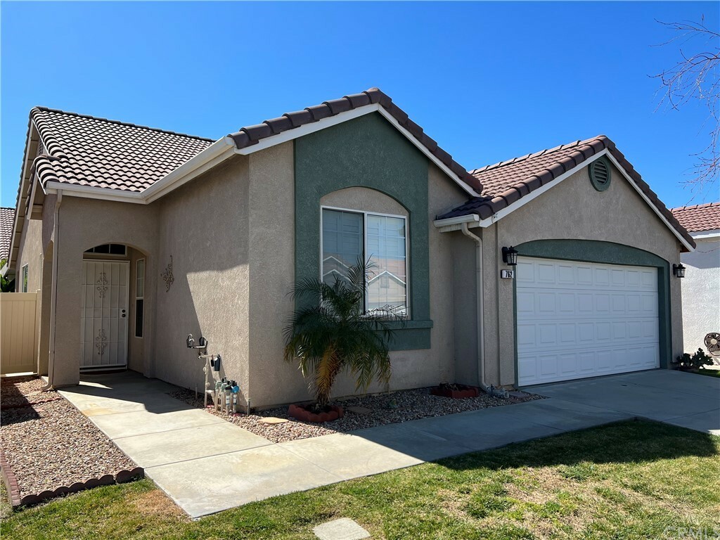 Property Photo:  762 Zaphiro Court  CA 92583 