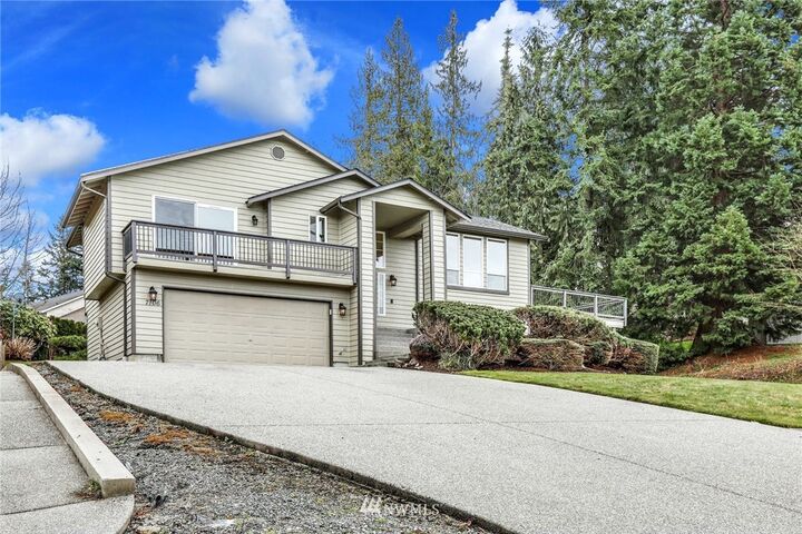 Property Photo:  7106 55th Place NE  WA 98270 