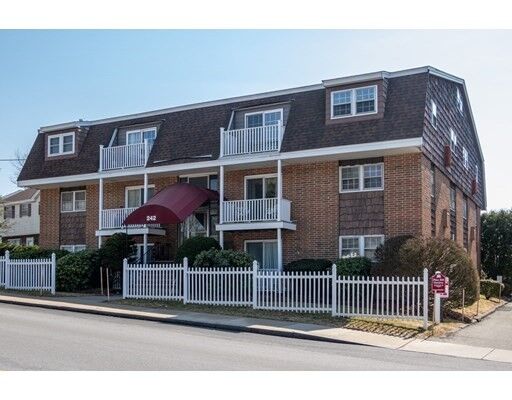 Property Photo: 242 Mount Vernon St 10 MA 01841