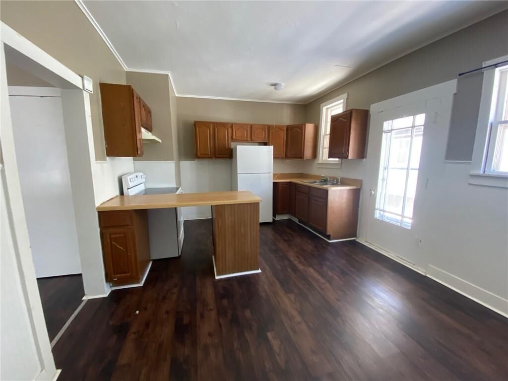 Property Photo:  435 Washington  IL 61910 