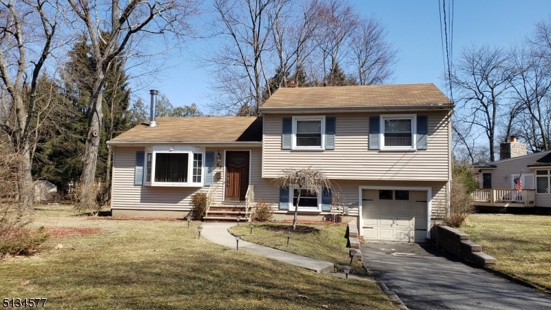 Property Photo:  47 Foothill Dr  NJ 07035 