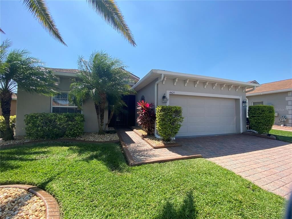 Property Photo: 4425 Strathmore Drive FL 33859