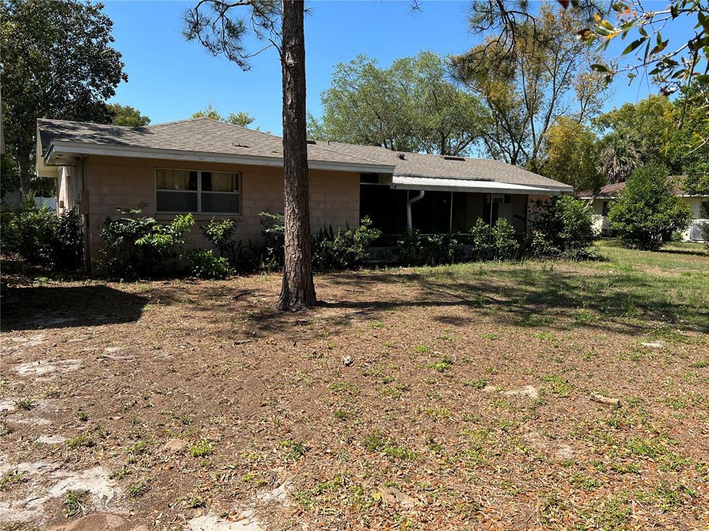 Property Photo:  1105 Yarnell Avenue  FL 33853 