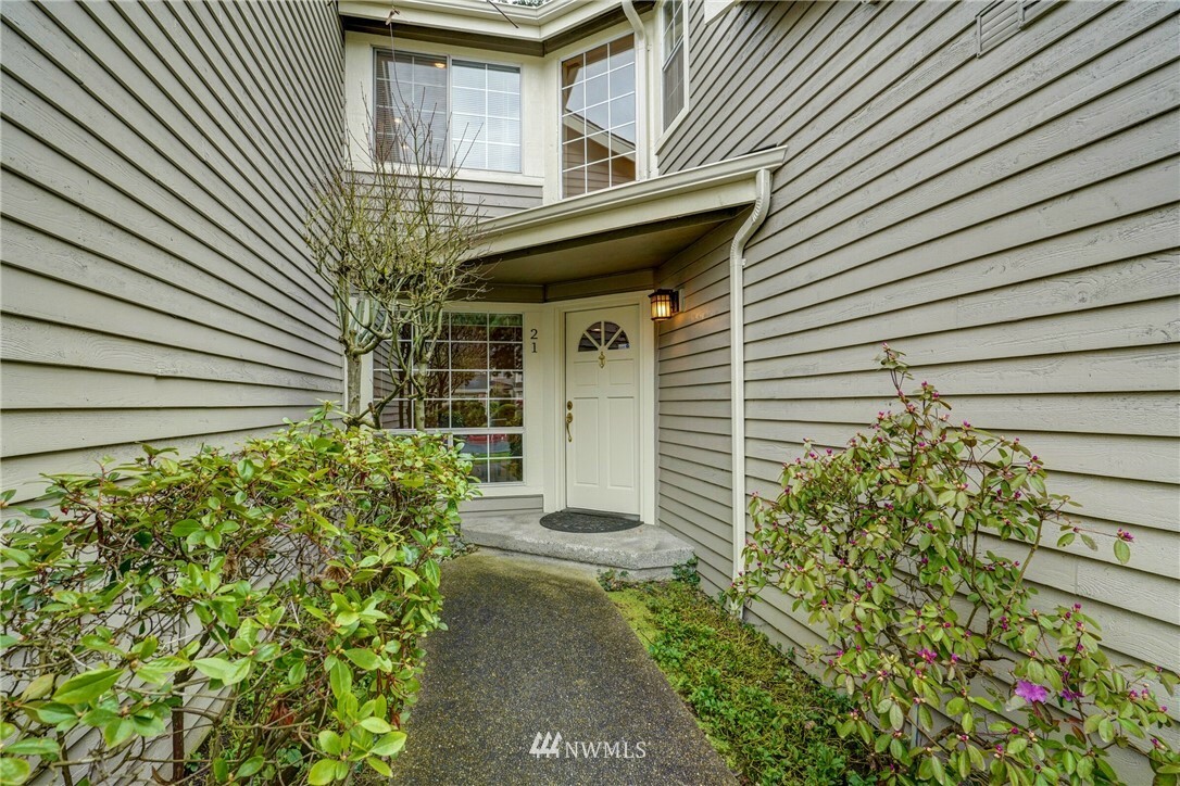 Property Photo:  14781 NE 3rd Street 21  WA 98007 