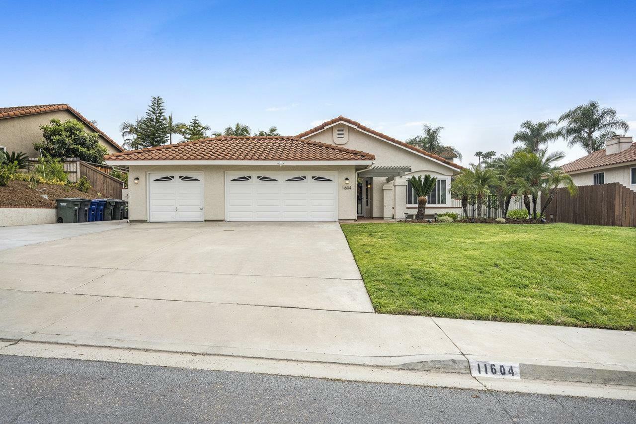 Property Photo:  11604 Calle Simpson  CA 92019 