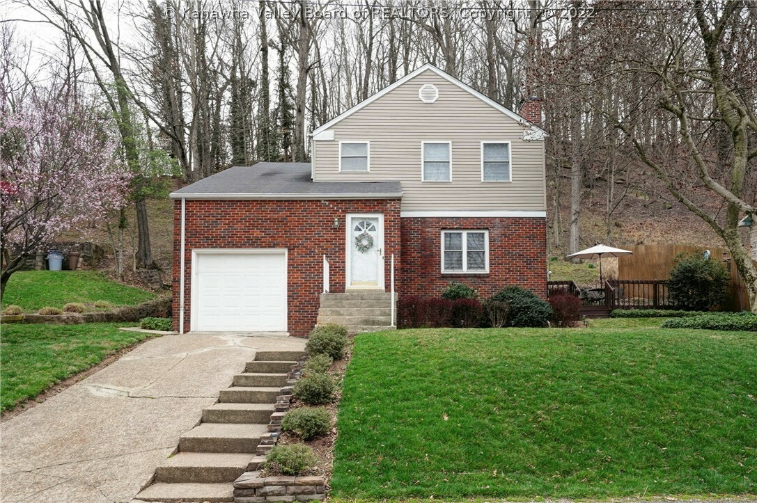 Property Photo: 2509 Woodland Avenue WV 25303