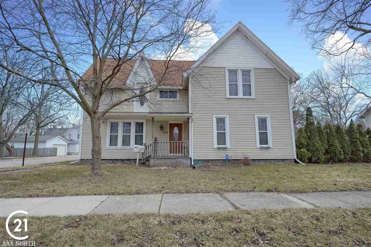 746 N Main St  Lapeer MI 48446 photo