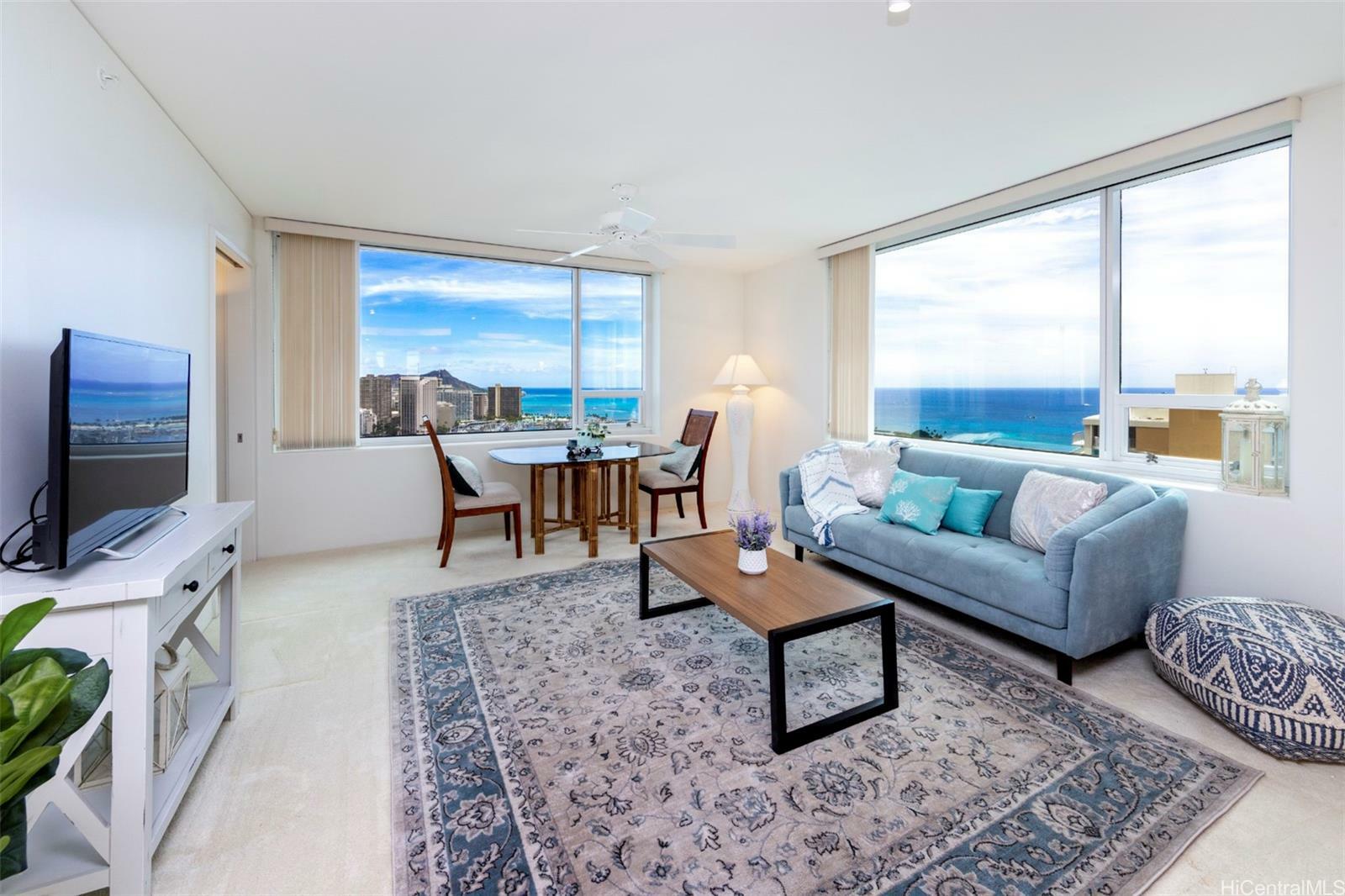 88 Piikoi Street 3508  Honolulu HI 96814 photo