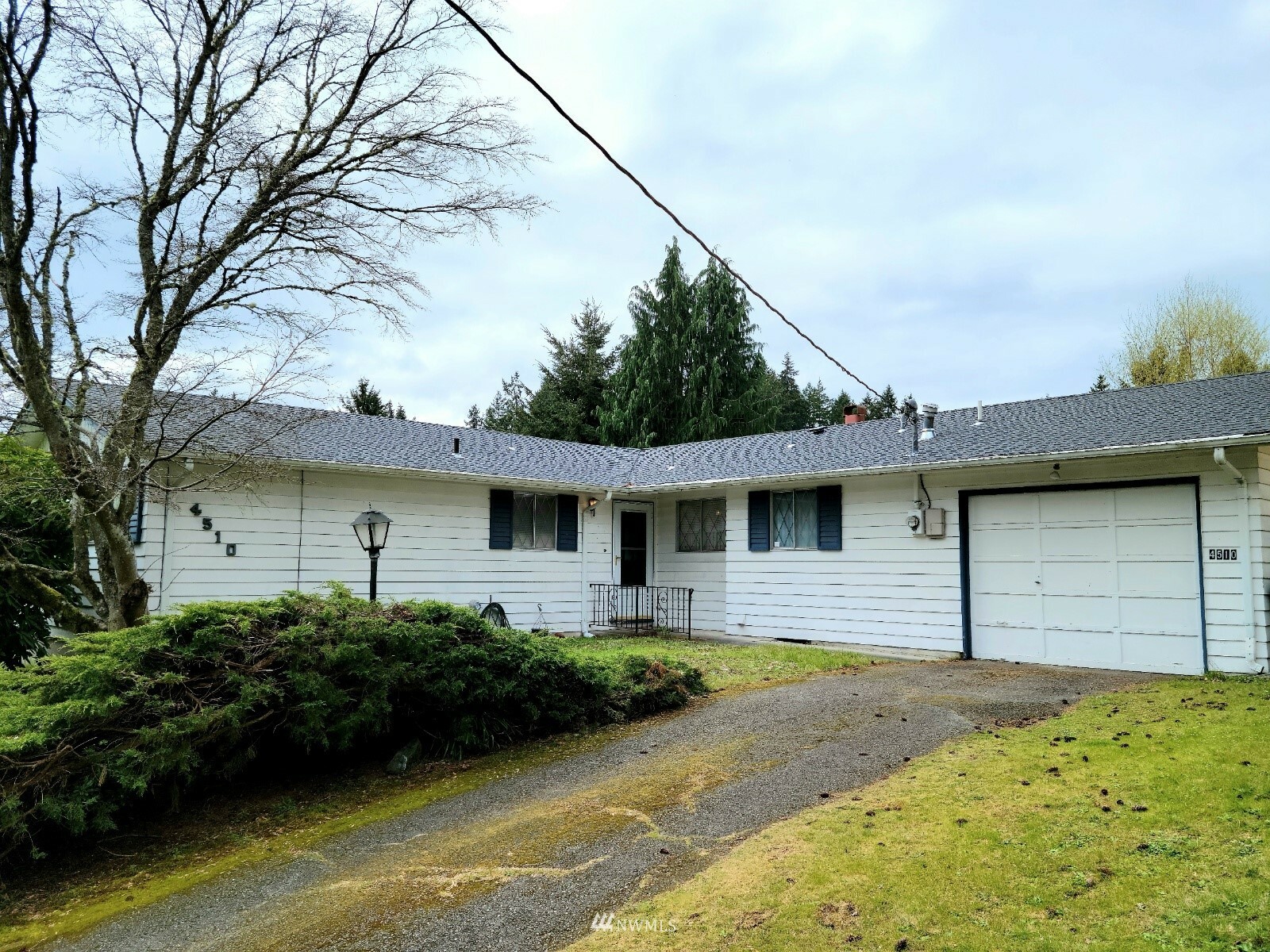 Property Photo:  4510 68th Avenue W  WA 98466 