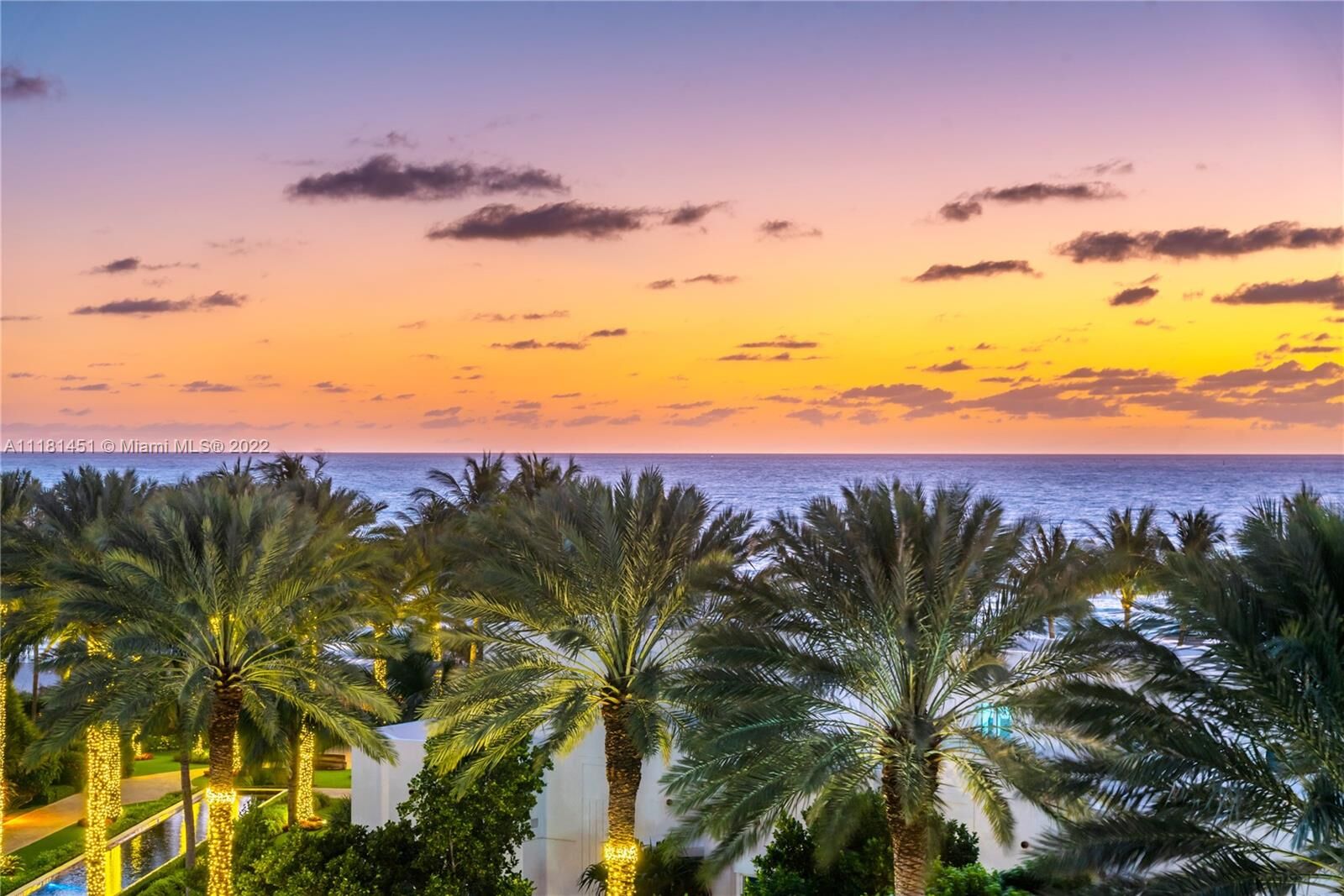 Property Photo:  100 S Pointe Dr 610  FL 33139 