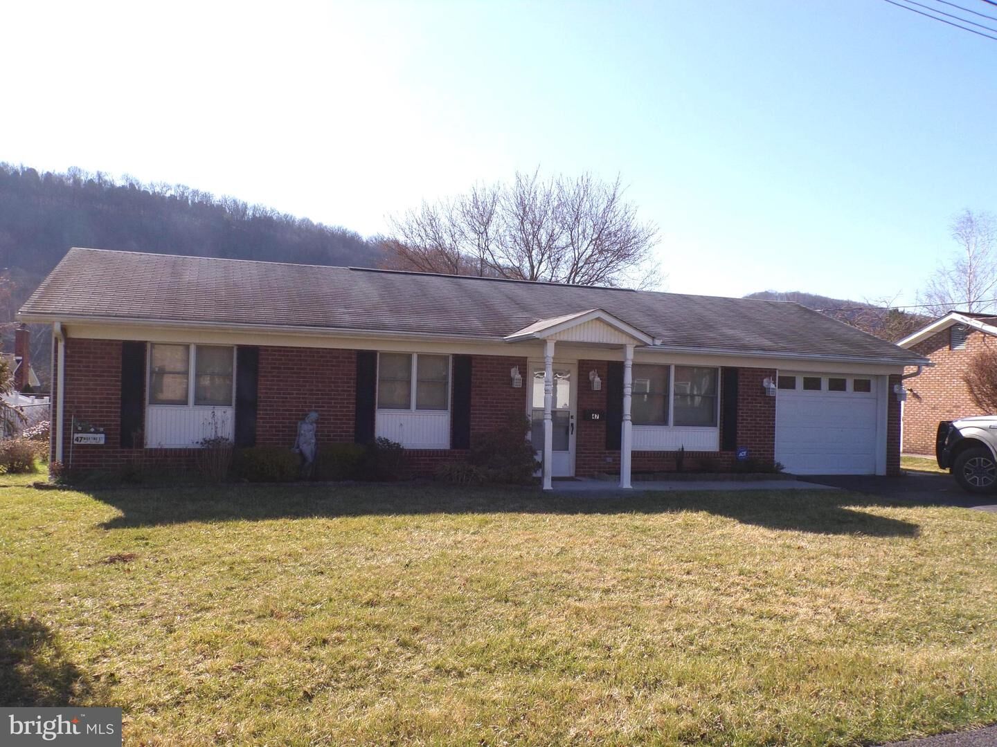 Property Photo:  47 Nightingale Street  WV 26726 