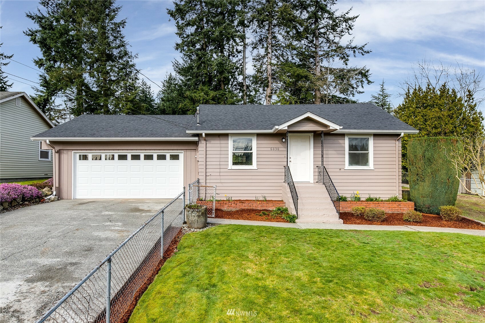 Property Photo:  6030 Dexter Avenue  WA 98203 