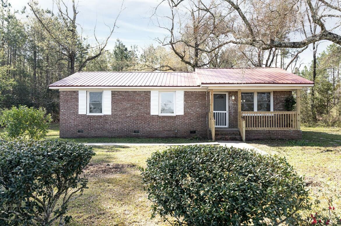 Property Photo:  1135 Chicken Creek Road  SC 29453 